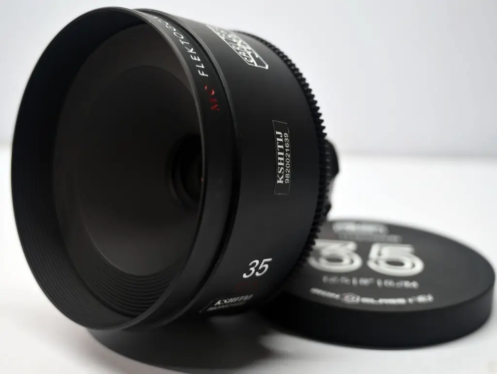 CARL ZEISS JENA 35.webp
